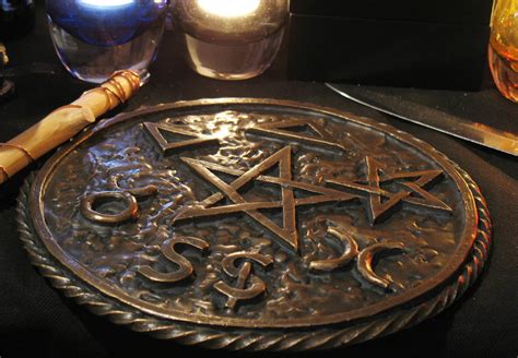 Shamanic Wicca: Merging Witchcraft with Shamanic Practices
